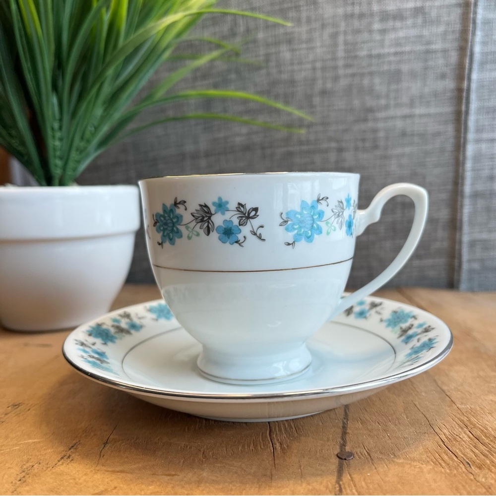 Vintage Yong Sheng Porcelain Cup & Saucer Blue Flower Silver Trim